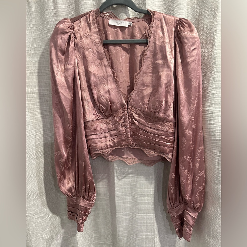 Elegant Pink Floral Women's Top. ZANNA TOP PINK